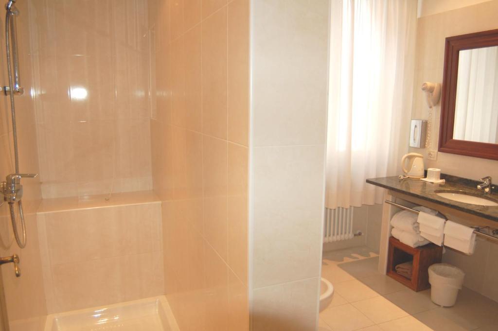 Astoria Hotel Italia Udine Bilik gambar