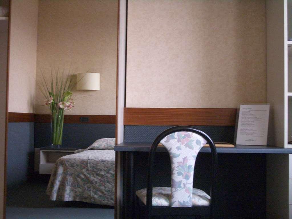 Astoria Hotel Italia Udine Bilik gambar